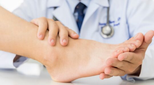 chirurgies mini invasives du pied